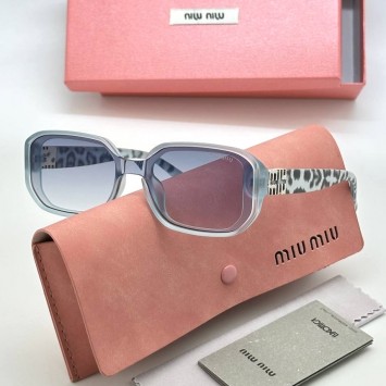 Солнцезащитные очки Miu Miu
