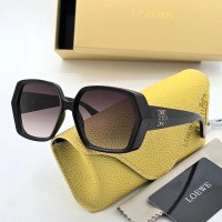 Солнцезащитные очки Loewe