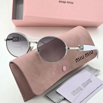 Солнцезащитные очки Miu Miu