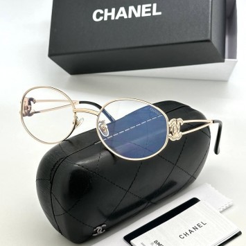 Солнцезащитные очки Chanel