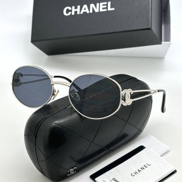 Солнцезащитные очки Chanel