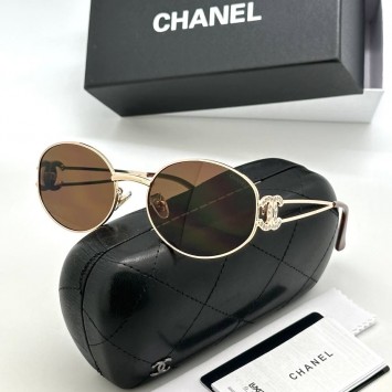 Солнцезащитные очки Chanel
