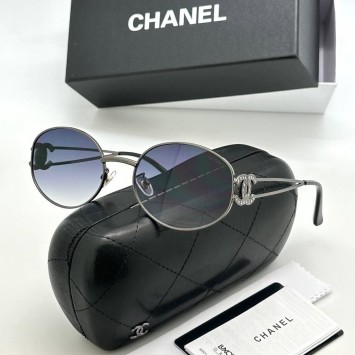 Солнцезащитные очки Chanel