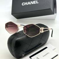 Солнцезащитные очки Chanel