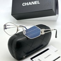 Солнцезащитные очки Chanel