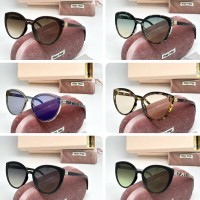 Солнцезащитные очки Miu Miu