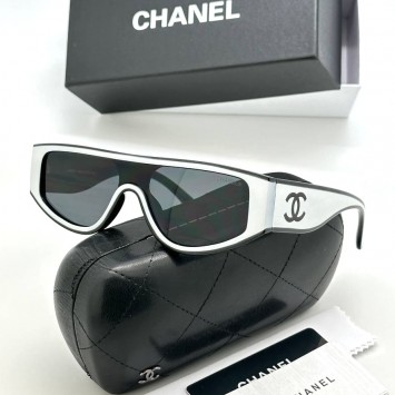 Солнцезащитные очки Chanel