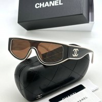 Солнцезащитные очки Chanel