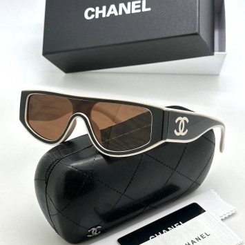 Солнцезащитные очки Chanel