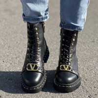 Ботинки Valentino с пряжкой VLogo