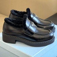 Зимние лоферы Prada с меховой отделкой PREMIUM качества