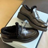 Зимние лоферы Prada с меховой отделкой PREMIUM качества