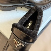 Зимние лоферы Prada с меховой отделкой PREMIUM качества