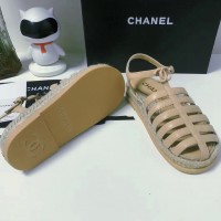 Босоножки Chanel с джутовой отделкой