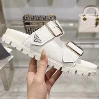 Кожаные шлепанцы Prada с логотипом