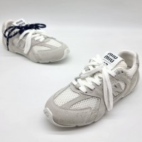 Кроссовки Miu Miu x New Balance 530