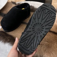 Зимние угги-тапочки UGG Pumped Slide