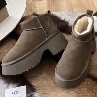 Зимние угги UGG Classic Ultra на платформе