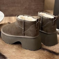 Зимние угги UGG Classic Ultra на платформе