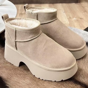 Зимние угги UGG Classic Ultra на платформе