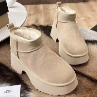 Зимние угги UGG Classic Ultra на платформе