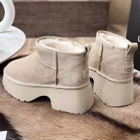 Зимние угги UGG Classic Ultra на платформе