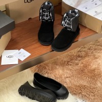 Зимние ботинки UGG Classic Mini Lace-Up со съемными галошами