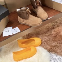 Зимние ботинки UGG Classic Mini Lace-Up со съемными галошами