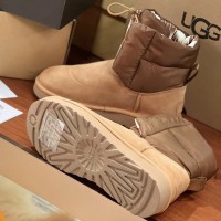 Зимние ботинки UGG Classic Mini Lace-Up со съемными галошами