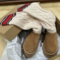 Зимние угги UGG Classic Sweater Letter