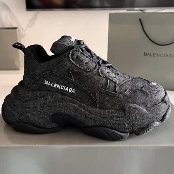 Кроссовки Balenciaga Triple S PREMIUM качества