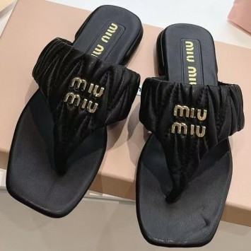 Кожаные шлепанцы Miu Miu Wander PREMIUM качества