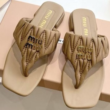 Кожаные шлепанцы Miu Miu Wander PREMIUM качества