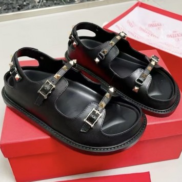 Сандалии Valentino Rockstud