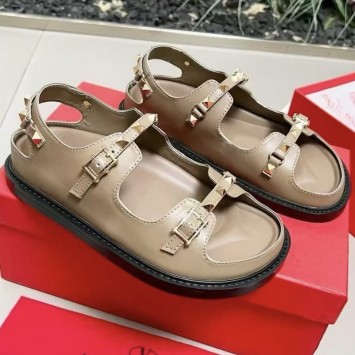 Сандалии Valentino Rockstud