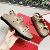 Сандалии Valentino Rockstud