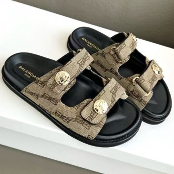 Шлепанцы Balenciaga BB