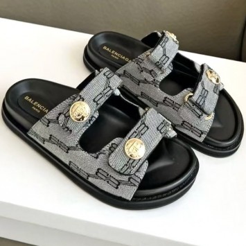Шлепанцы Balenciaga BB