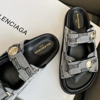 Шлепанцы Balenciaga BB