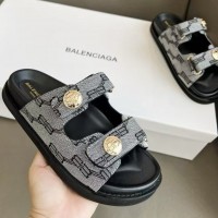 Шлепанцы Balenciaga BB