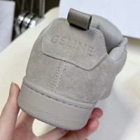 Сникеры Celine Triomphe из мягкой замши