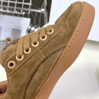 Сникеры Celine Triomphe из мягкой замши