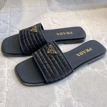 Сандалии Prada с ажурной отделкой