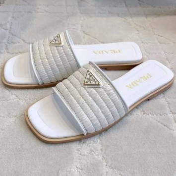 Сандалии Prada с ажурной отделкой