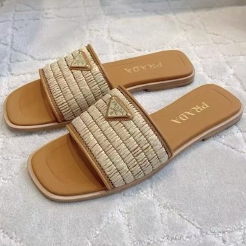 Сандалии Prada с ажурной отделкой