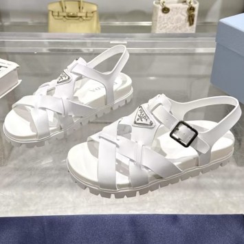 Резиновые сандалии Prada с перекрестными ремешками