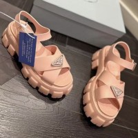 Резиновые сандалии Prada Monolith