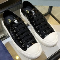 Кожаные кеды Prada с логотипом
