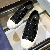 Кожаные кеды Prada с логотипом