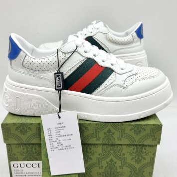 Кроссовки Gucci на шнуровке с логотипом GG